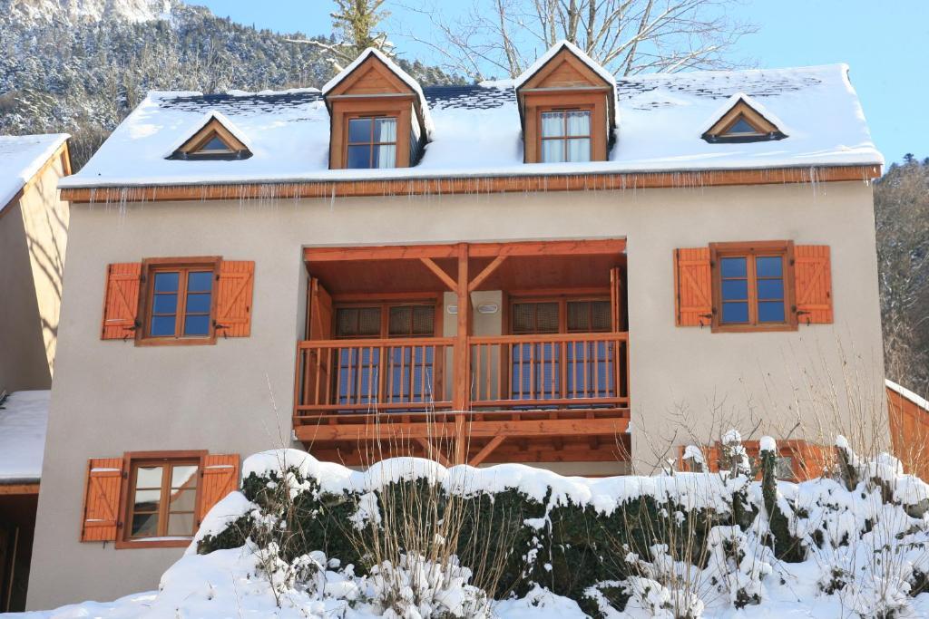 Residence Nemea Les Chalets D'Estive Cauterets Rom bilde